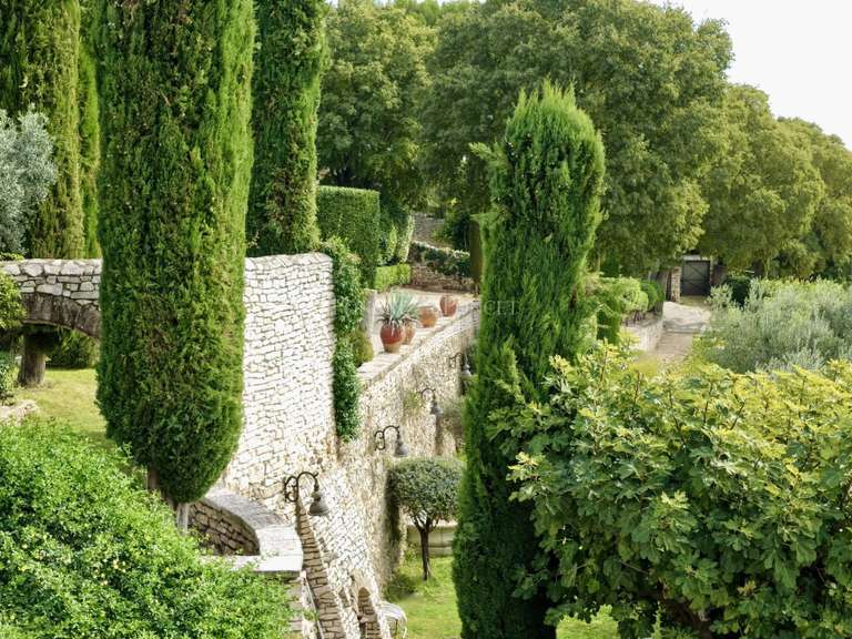 Maison Saint-Maximin - 5 chambres - 515m²