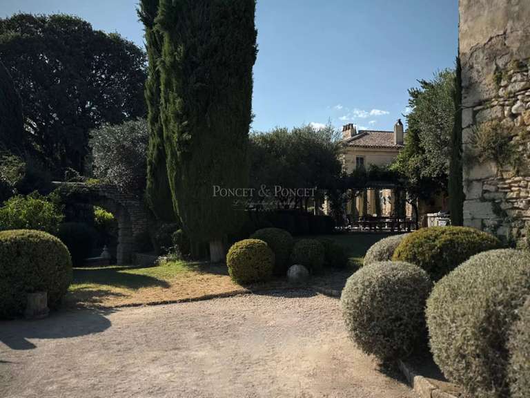 Maison Saint-Maximin - 5 chambres - 515m²
