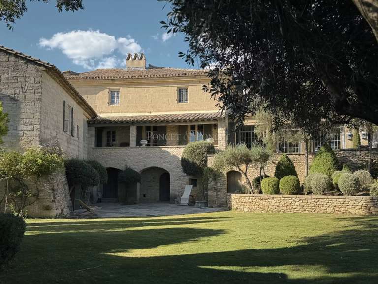 Maison Saint-Maximin - 5 chambres - 515m²