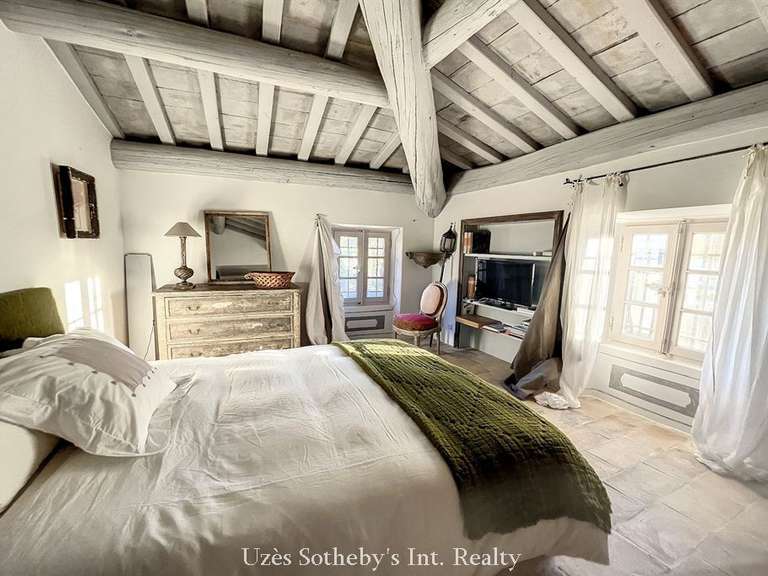 Maison Saint-Maximin - 5 chambres - 405m²