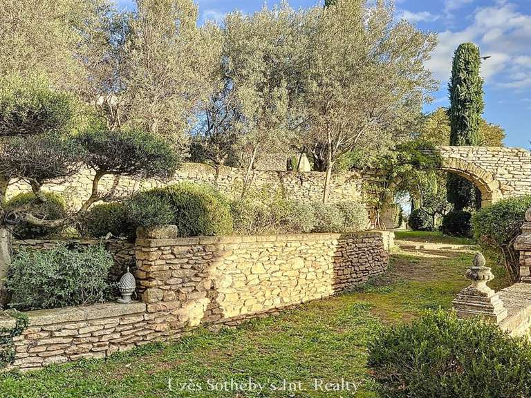 Maison Saint-Maximin - 5 chambres - 405m²