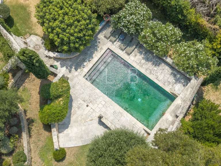 Maison Saint-Maximin - 5 chambres - 442m²