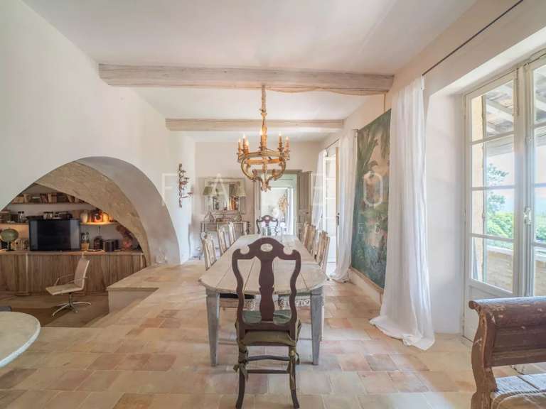 Maison Saint-Maximin - 5 chambres - 442m²