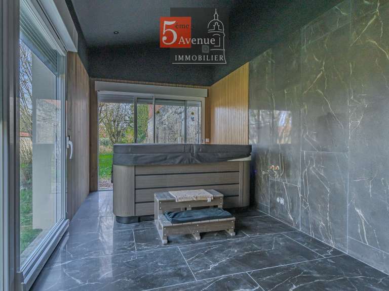 House Saint-Maximin - 4 bedrooms - 170m²