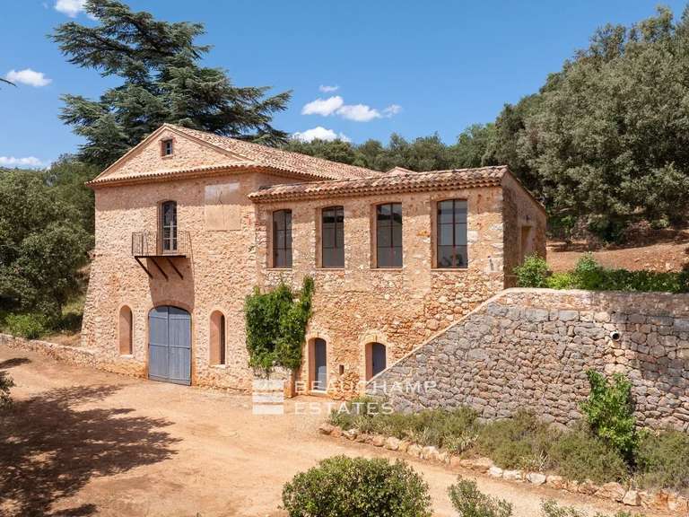 Château Saint-Maximin-la-Sainte-Baume - 21 chambres - 1575m²