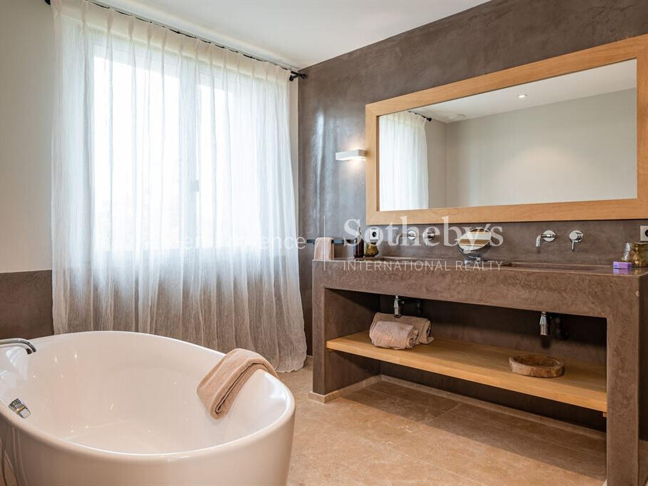 House Saint-Maximin-la-Sainte-Baume