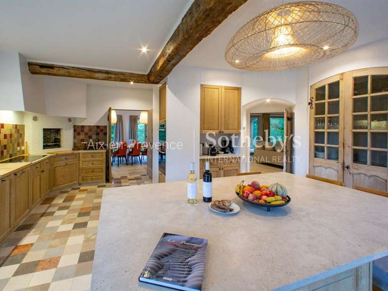 Maison Saint-Maximin-la-Sainte-Baume - 6 chambres - 220m²