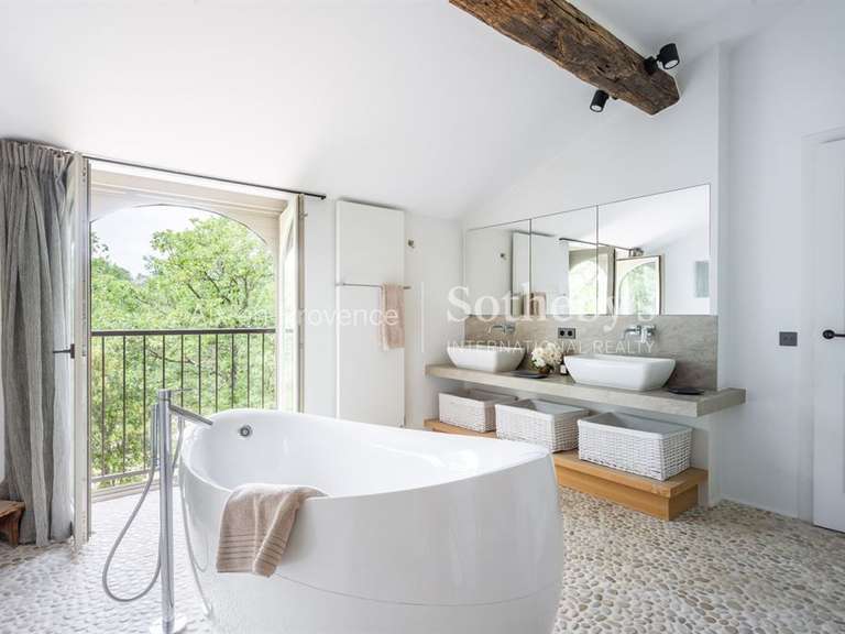 Maison Saint-Maximin-la-Sainte-Baume - 6 chambres - 220m²