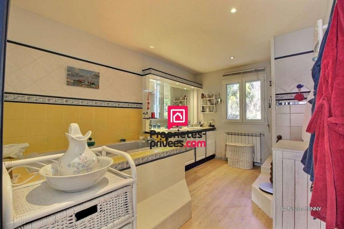 House Saint-Maximin-la-Sainte-Baume
