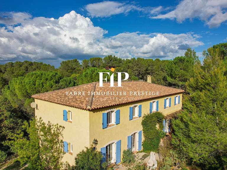 Propriété Saint-Maximin-la-Sainte-Baume - 10 chambres - 341m²