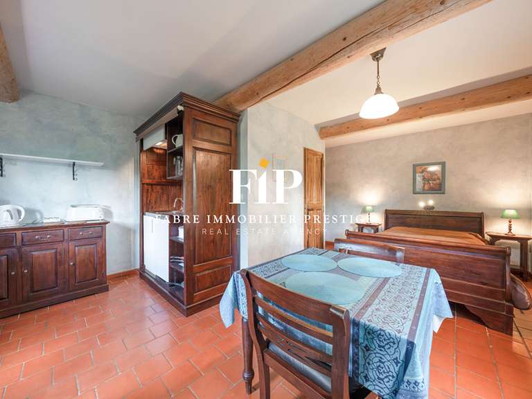 Propriété Saint-Maximin-la-Sainte-Baume - 10 chambres - 341m²