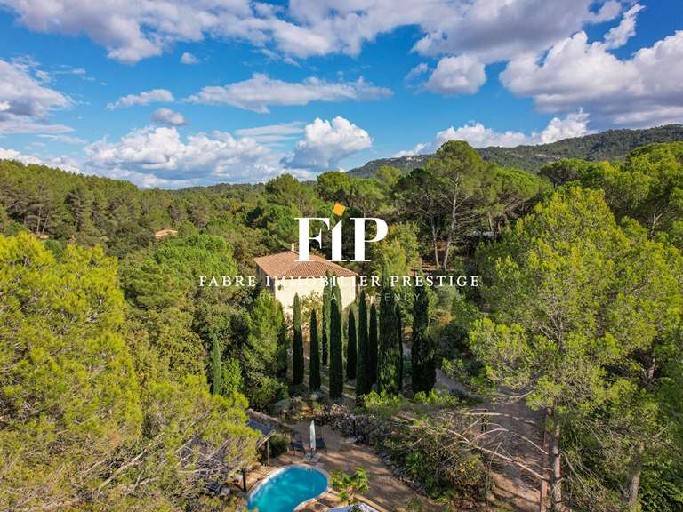 Propriété Saint-Maximin-la-Sainte-Baume - 10 chambres - 341m²