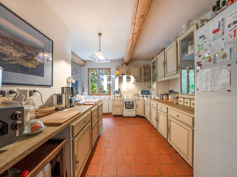 Propriété Saint-Maximin-la-Sainte-Baume - 10 chambres - 341m²