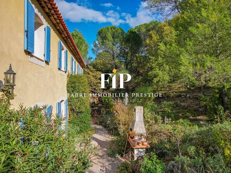 Propriété Saint-Maximin-la-Sainte-Baume - 10 chambres - 341m²