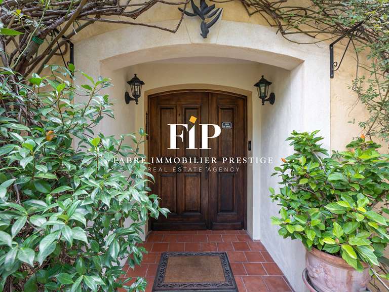 Propriété Saint-Maximin-la-Sainte-Baume - 10 chambres - 341m²