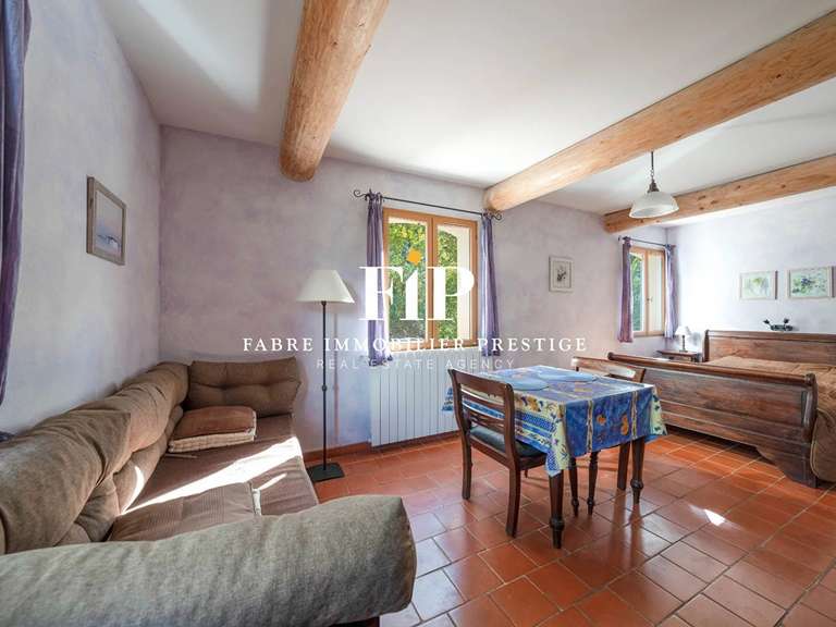 Propriété Saint-Maximin-la-Sainte-Baume - 10 chambres - 341m²