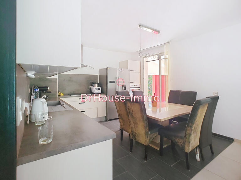 Villa Saint-Maximin-la-Sainte-Baume - 5 chambres - 160m²
