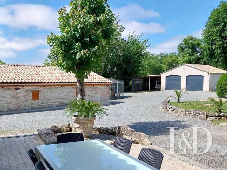 House Saint-Méard-de-Gurçon - 4 bedrooms - 206m²