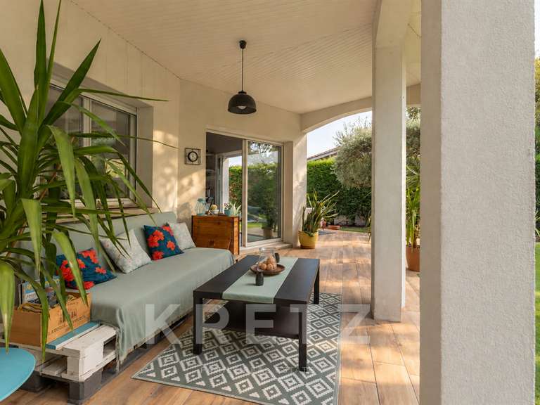 Maison Saint-Médard-en-Jalles - 5 chambres - 203m²