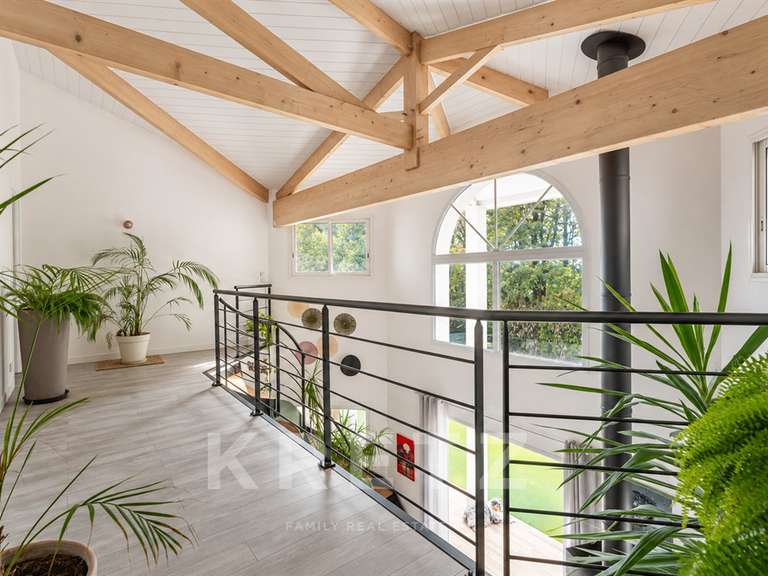Maison Saint-Médard-en-Jalles - 5 chambres - 203m²
