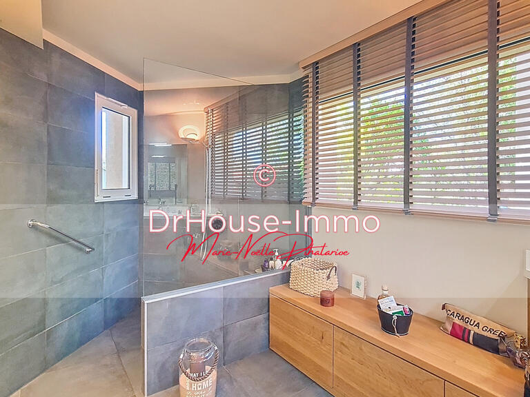Villa Saint-Médard-en-Jalles - 4 bedrooms - 182m²