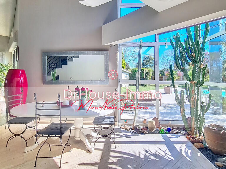 Villa Saint-Médard-en-Jalles - 4 bedrooms - 182m²