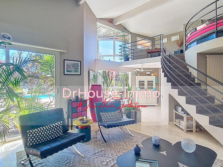 Villa Saint-Médard-en-Jalles - 4 bedrooms - 182m²