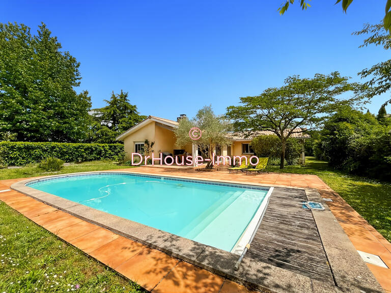 Villa Saint-Médard-en-Jalles - 5 chambres - 150m²