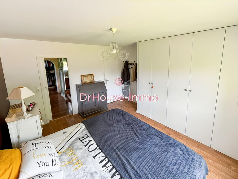 Villa Saint-Médard-en-Jalles - 5 chambres - 150m²