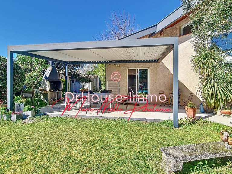 Villa Saint-Médard-en-Jalles - 4 chambres - 182m²