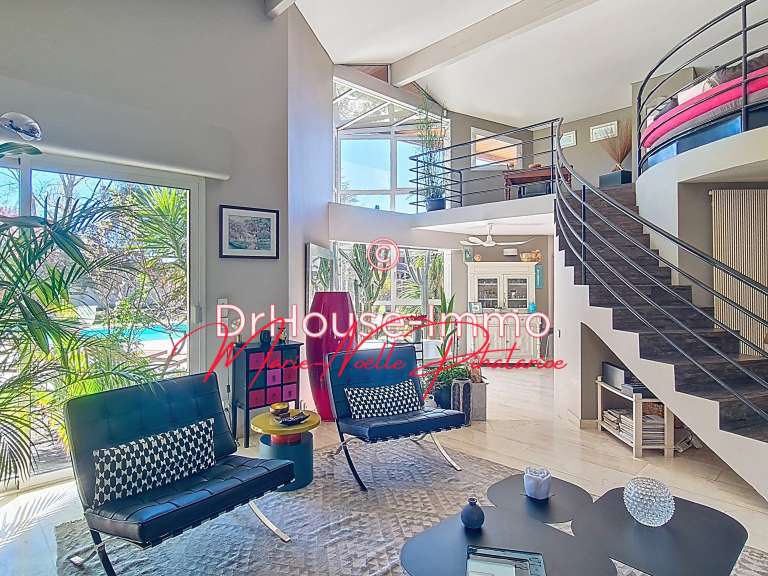 Villa Saint-Médard-en-Jalles - 4 chambres - 182m²