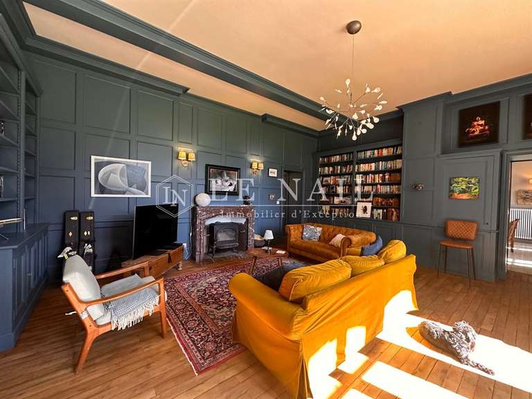 Château Saint-Mesmin - 10 chambres - 715m²