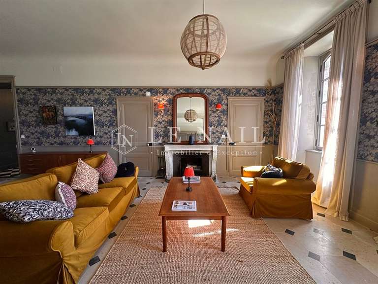 Château Saint-Mesmin - 10 chambres - 715m²