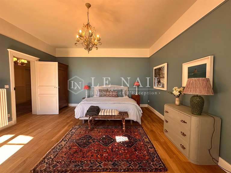 Château Saint-Mesmin - 10 chambres - 715m²