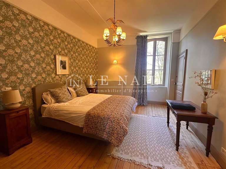 Château Saint-Mesmin - 10 chambres - 715m²