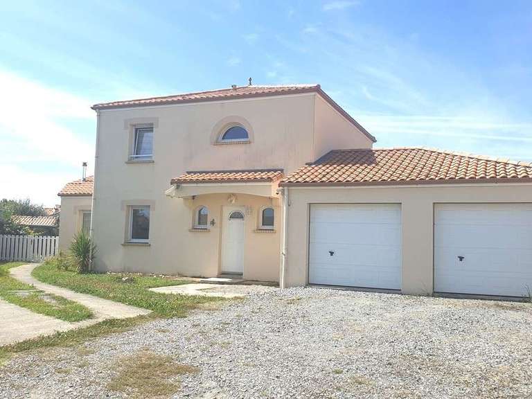 House Saint-Michel-Chef-Chef - 4 bedrooms