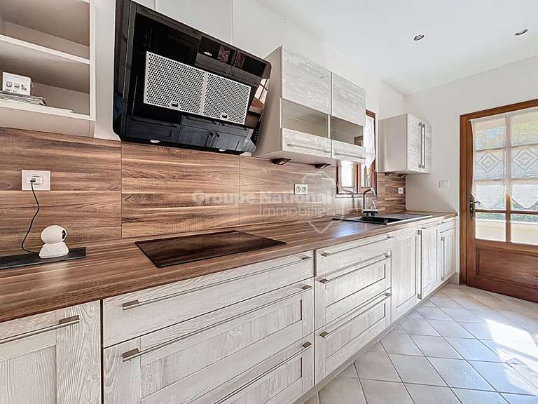 House Saint-Michel-d'Euzet - 4 bedrooms - 210m²