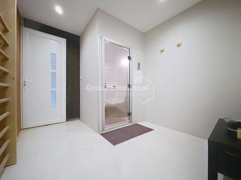 Maison Saint-Michel-d'Euzet - 4 chambres - 210m²