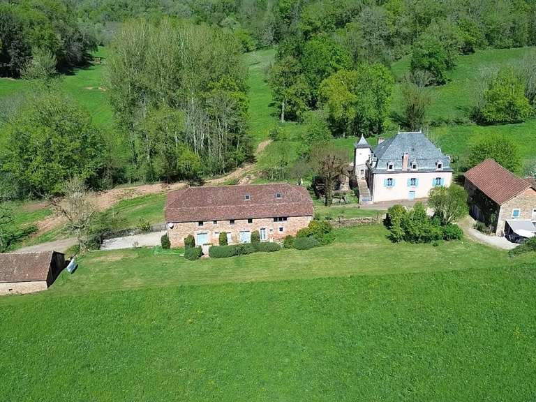 Maison Saint-Michel-Loubéjou - 16 chambres - 664m²