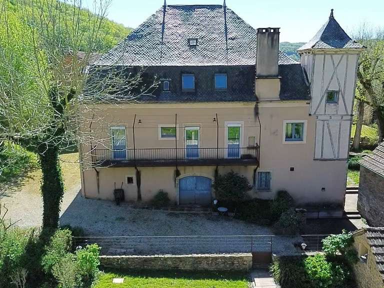 Maison Saint-Michel-Loubéjou - 16 chambres - 664m²