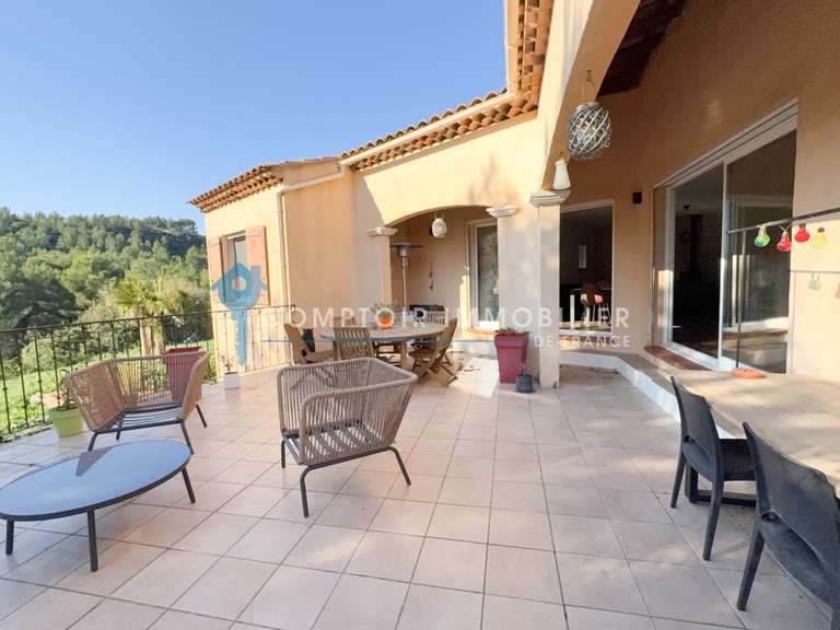 Maison Saint-Mitre-les-Remparts - 4 chambres - 130m²