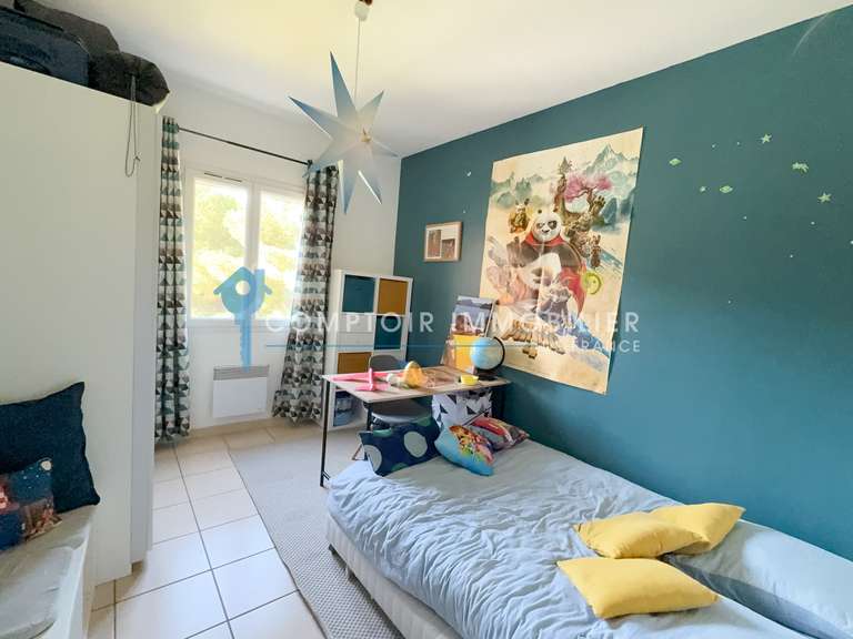 Maison Saint-Mitre-les-Remparts - 4 chambres - 130m²