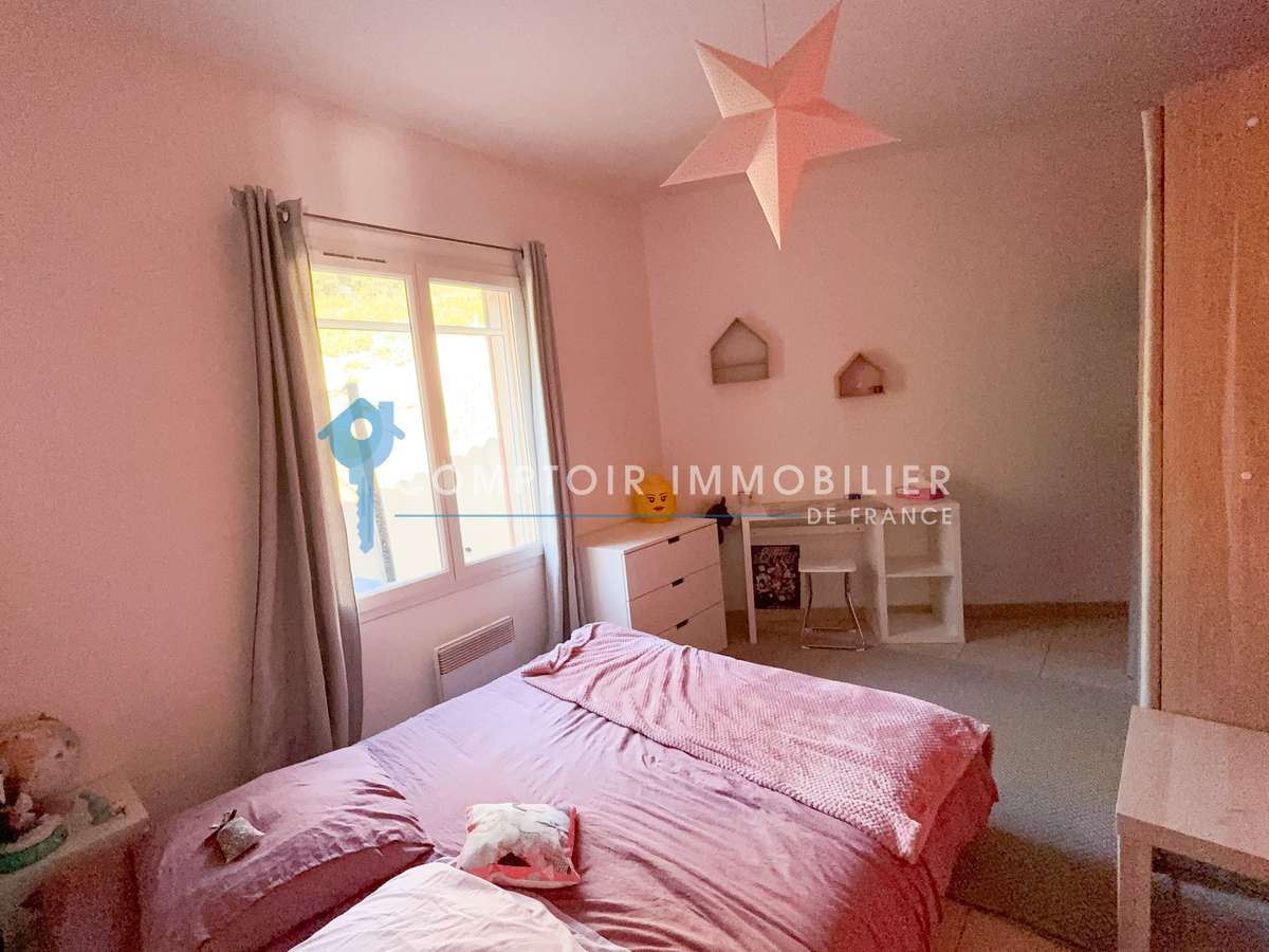 House Saint-Mitre-les-Remparts