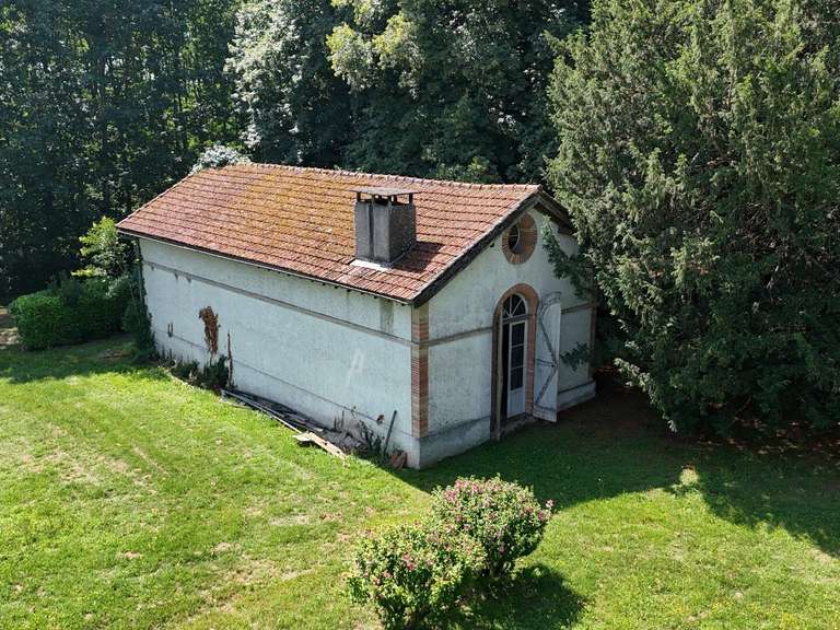Château Saint-Nauphary - 8 chambres - 840m²