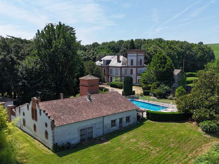 Château Saint-Nauphary - 8 chambres - 840m²