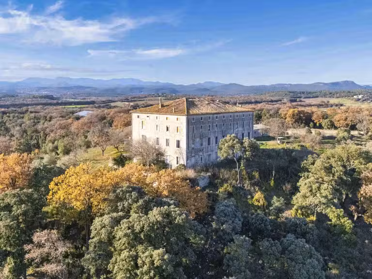 Château Saint-Nazaire-des-Gardies - 12 chambres - 610m²