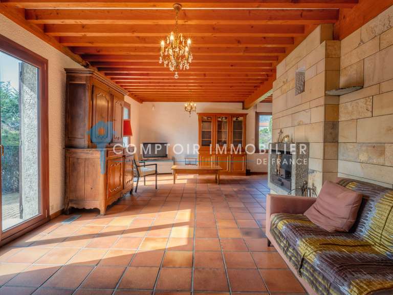 Maison Saint-Nazaire-les-Eymes - 4 chambres - 182m²