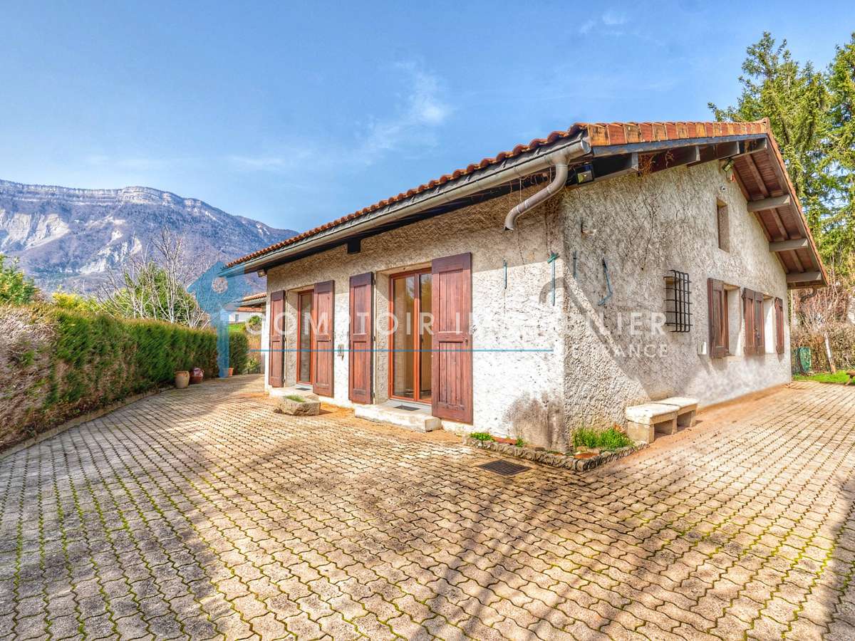 Maison Saint-Nazaire-les-Eymes