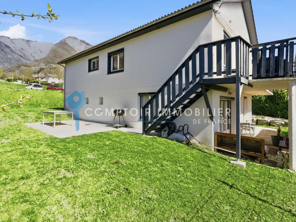 Maison Saint-Nazaire-les-Eymes