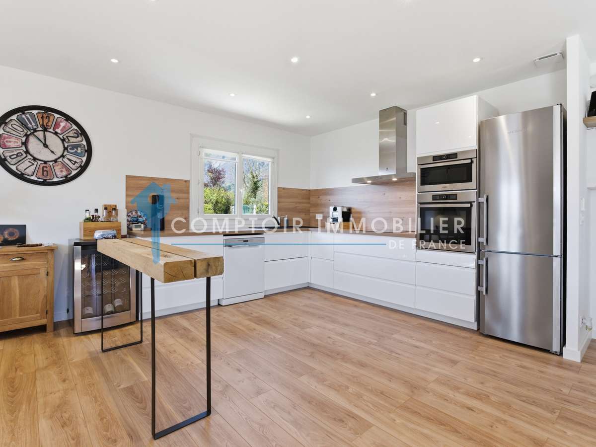 Maison Saint-Nazaire-les-Eymes